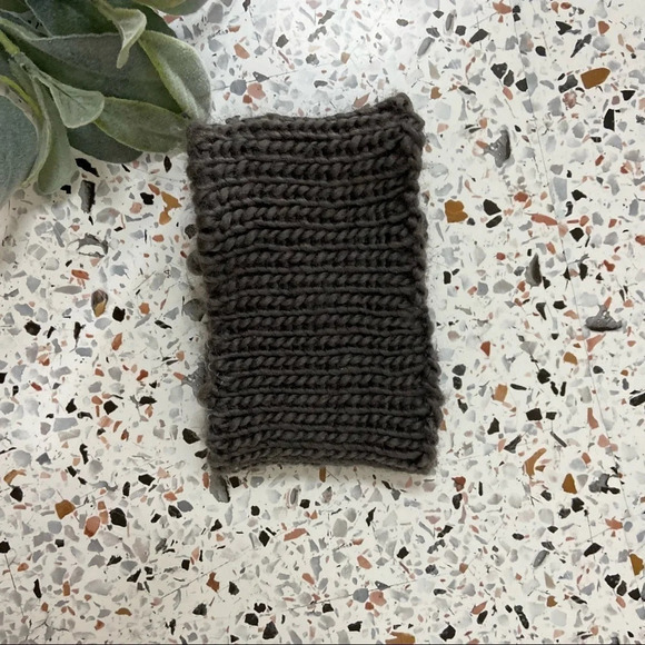 HANDMADE GRAY KNIT WOVEN FLORAL HEADBAND - Picture 4 of 7